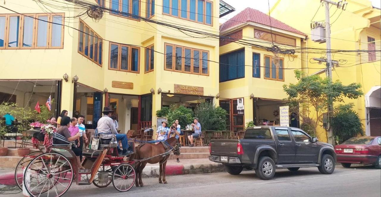 บ้านแม่บุญทอง ลำปาง ภายนอก รูปภาพ